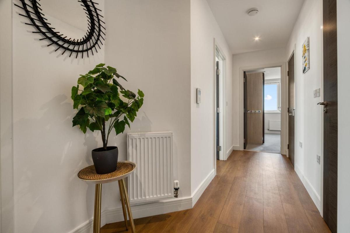 Modern Charming 2 Bed Flat With Amazing Views *