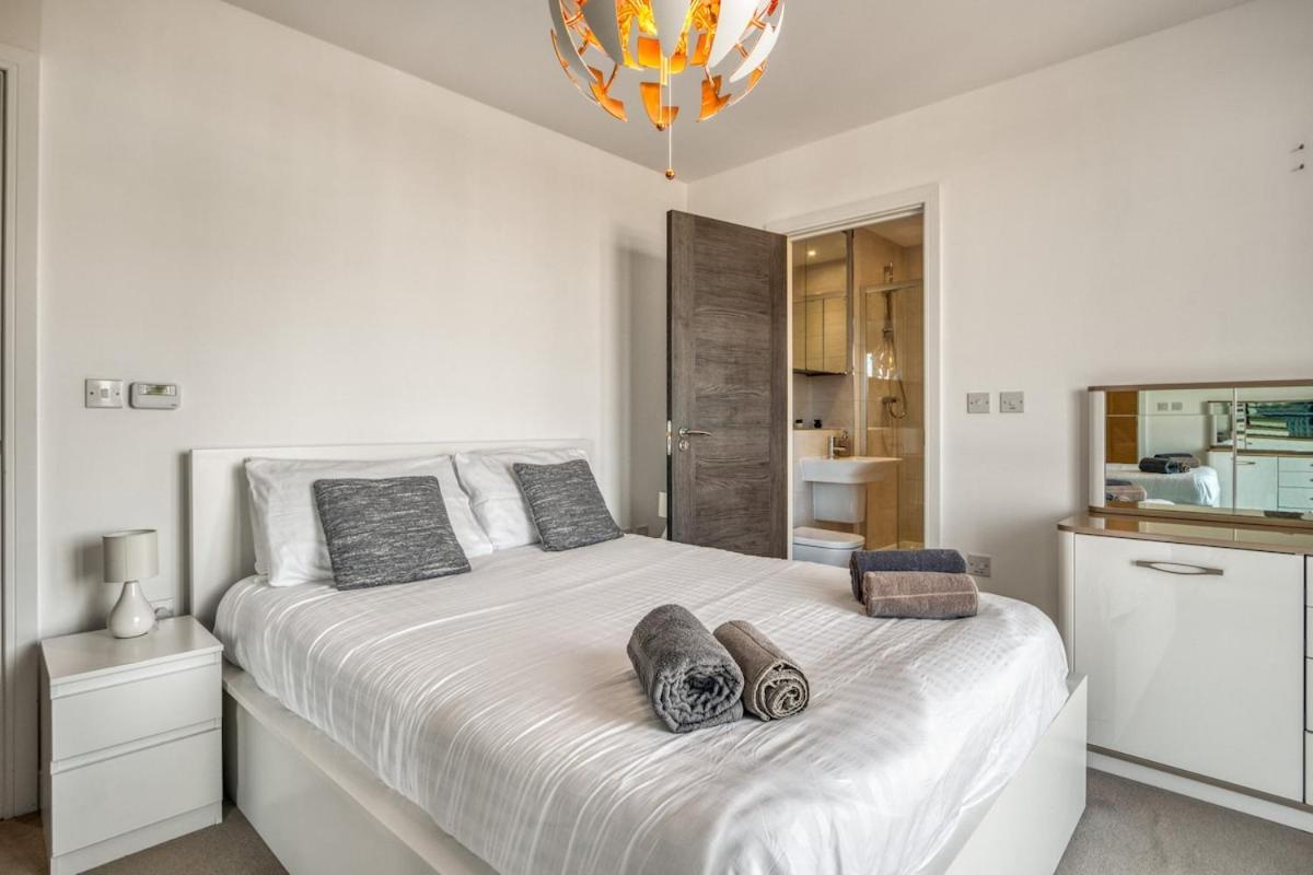 Modern Charming 2 Bed Flat With Amazing Views