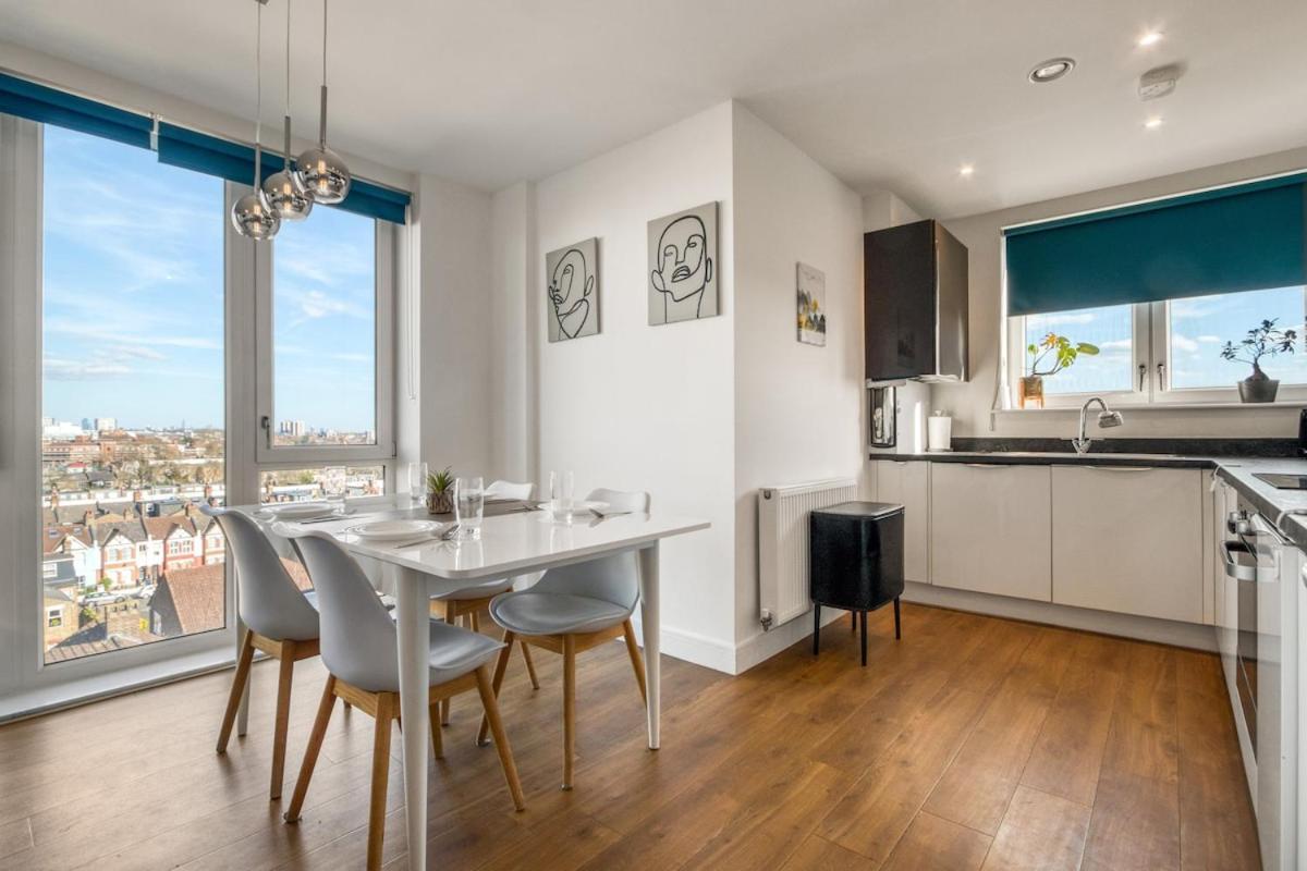 Modern Charming 2 Bed Flat With Amazing Views Londra