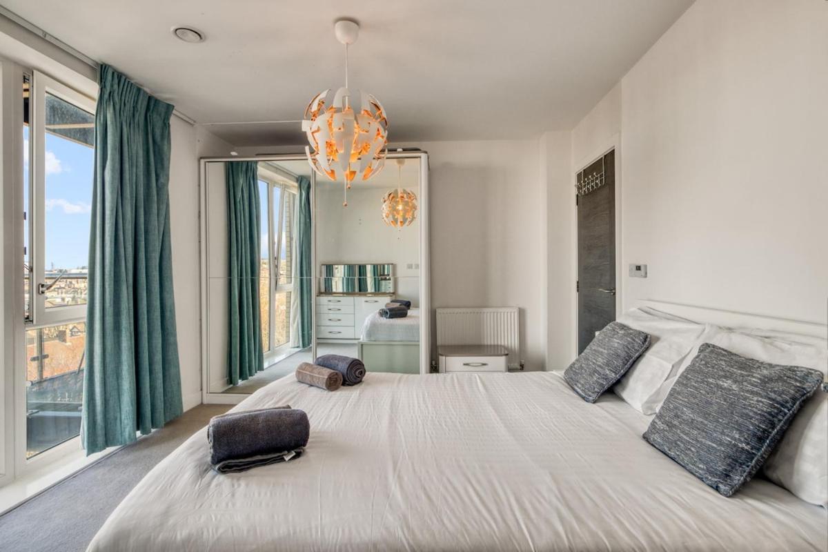Modern Charming 2 Bed Flat With Amazing Views