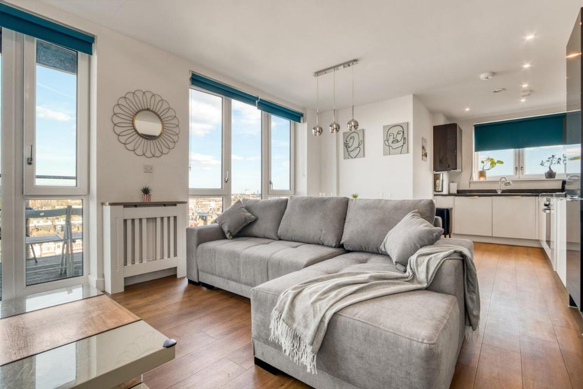 Modern Charming 2 Bed Flat With Amazing Views